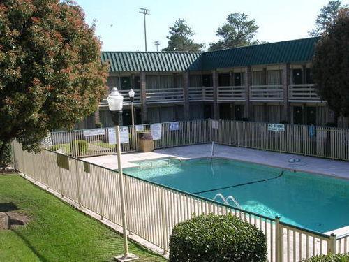 Motel 6 Columbia - University Of South Carolina Extérieur photo