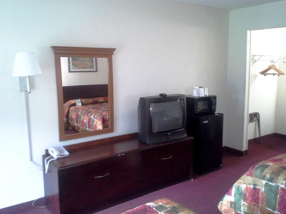 Motel 6 Columbia - University Of South Carolina Extérieur photo